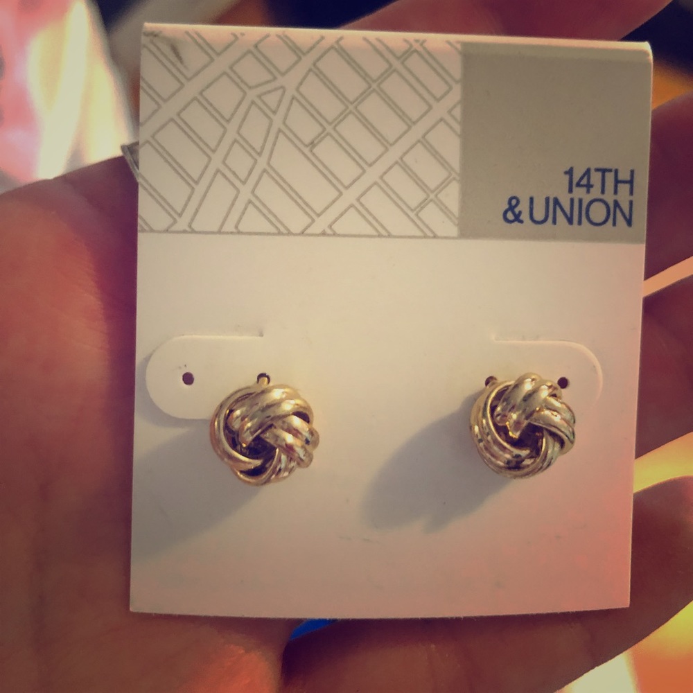 Gold earrings